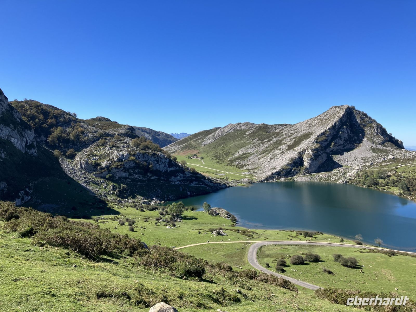Lago de Enol - Picos de Europa &ndash; &copy; Sabine C. Seifert (Eberhardt TRAVEL)
