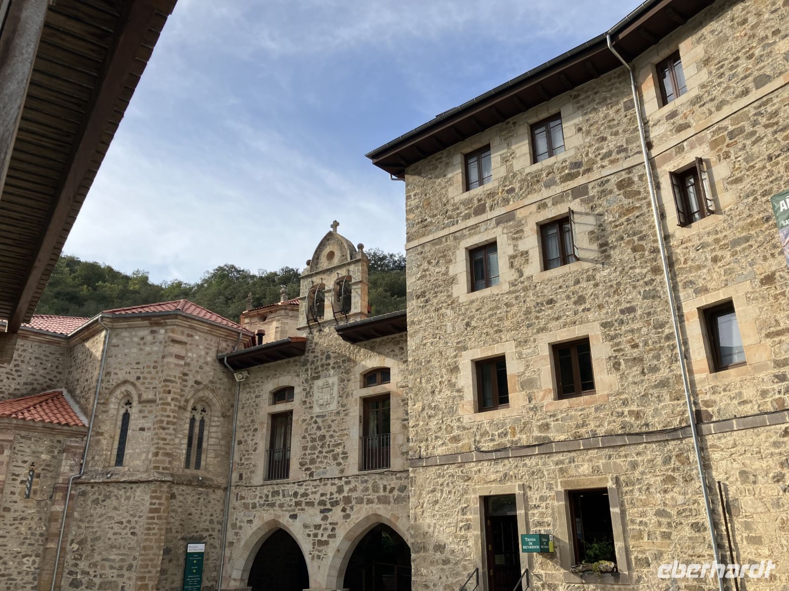 Kurzer Stopp in San Toribio de Liebana &ndash; &copy; Sabine C. Seifert (Eberhardt TRAVEL)