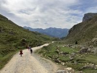 beschwingter Wanderschritt in den Picos de Europa &ndash; &copy; Sabine C. Seifert (Eberhardt TRAVEL)