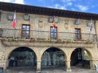 Rathaus Comillas &ndash; &copy; Sabine C. Seifert (Eberhardt TRAVEL)