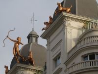 Diana auf der Jagd in der Gran Via &ndash; &copy; Gina Egenolf (Eberhardt TRAVEL)