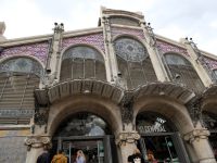 Eingang zum Mercado Central  &ndash; &copy; Gina Egenolf (Eberhardt TRAVEL)