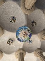 Deckenmosaik im Park Güell Barcelona.jpg &ndash; &copy; Katrin Jähne (Eberhardt TRAVEL)