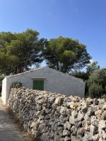 Häuser am Wegesrand, Menorca, Spanien.jpeg &ndash; &copy; Maria Feibig (Eberhardt TRAVEL)