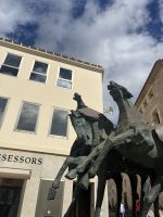 Statue, Mahon, Menorca, Spanien &ndash; &copy; Maria Feibig (Eberhardt TRAVEL)