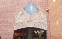 Barcelona - Paulau de la Musica - Eingang zum modernen Teil &ndash; &copy; Anke Nicke (Eberhardt TRAVEL)