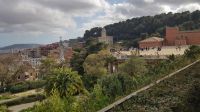 Barcelona - Parc Güell - Blick auf Knusperhäuschen und Wellenbank &ndash; &copy; Anke Nicke (Eberhardt TRAVEL)