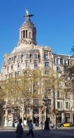 Barcelona - Haus mit Phoenix-Skulptur am Passeig de Gràcia &ndash; &copy; Anke Nicke (Eberhardt TRAVEL)