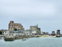 Kathedrale, Festung, die alte römische Brücke und der eckige Leuchtturm &ndash; &copy; Birgit Kirchner (Eberhardt TRAVEL)