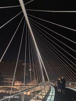 Zubizuri Brück in der Nacht - Bilbao, Spanien  &ndash; &copy; Marieta Beck (Eberhardt TRAVEL)