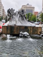 Vigo - die Statue vor dem Zenit Hotel - Fischer -  &ndash; &copy; Marieta Beck (Eberhardt TRAVEL)