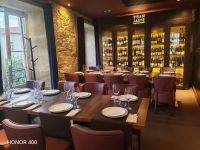 Für uns gedeckt - in Restaurant 