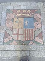 A Coruña - Wappen in den Boden - Asturien, Spanien &ndash; &copy; Marieta Beck (Eberhardt TRAVEL)