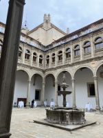 Spanien, Santiago de Compostela, Innenhof Paradorhotel &ndash; &copy; Sabine C. Seifert (Eberhardt TRAVEL)