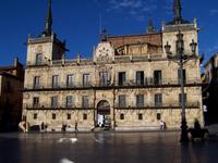 Altes Rathaus in LeÃ²n &ndash; &copy; Dirk Schlosser (Eberhardt TRAVEL)