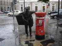 Porto - Denkmal an den Postboten