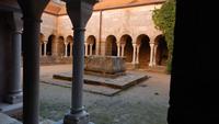 Innenhof Kloster Sant Pere de Rodes &ndash; &copy; Karolin Schnell (Eberhardt TRAVEL)