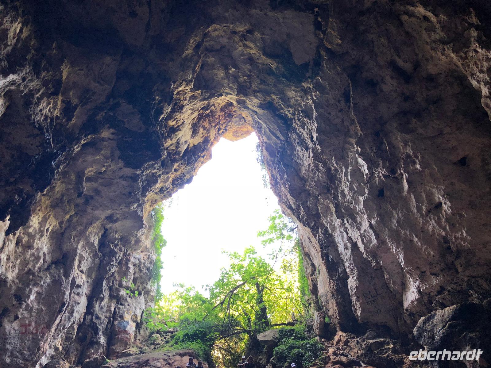 Besuch der Höhle 