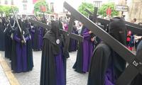 Sevilla, Prozession der Bruderschaft San Bernardo  &ndash; &copy; Martina Häselbarth (Eberhardt TRAVEL)