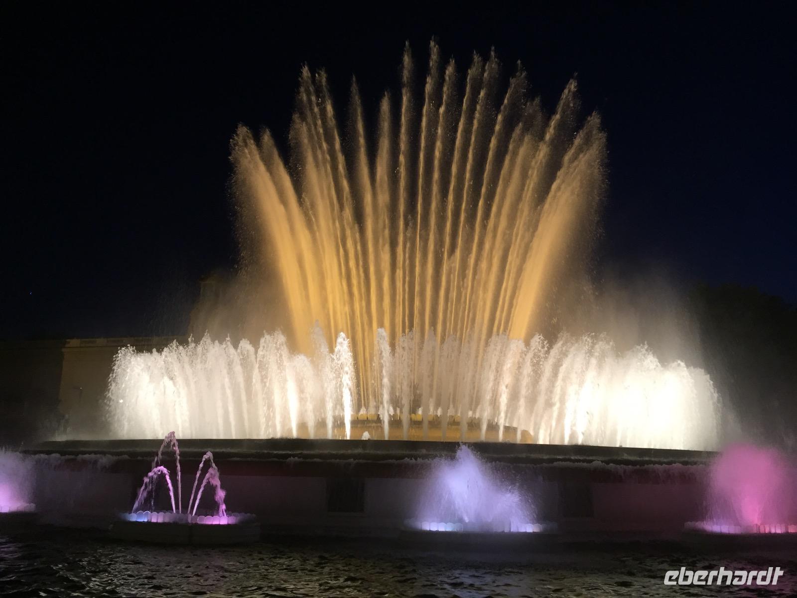 Magischer Springbrunnen Barcelona &ndash; &copy; Sabine C. Seifert (Eberhardt TRAVEL)