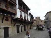 Straße in Santillana del Mar &ndash; &copy; Elke Knappe (Eberhardt TRAVEL)