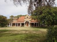 So wohnt der Straussenfarm Besitzer &ndash; &copy; Elisabeth Fox-Maerki (Eberhardt TRAVEL)