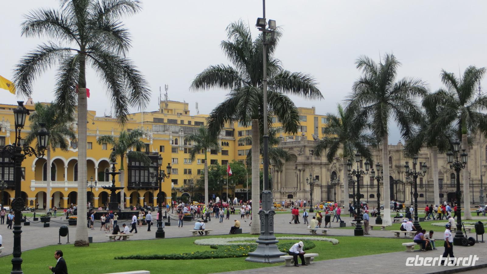 Plaza Mayor - Hauptplatz - in Lima, Peru &ndash; &copy; Maria Drewans (Eberhardt TRAVEL)
