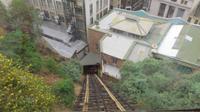 Fahrt mit dem Aufzug, Valparaiso, Chile &ndash; &copy; Maria Drewans (Eberhardt TRAVEL)