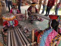 Manos de la Comunidad  &ndash; &copy; Francisco Javier Burgos Gutierrez (Eberhardt TRAVEL)