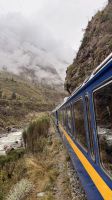 Zugfahrt mit Perurail Vistadome Observatory Train, Perú