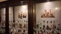 Prämierte Pisco-Sorten ausgestellt im Hotel Bolivar &ndash; &copy; Anette Rietz (Eberhardt TRAVEL)