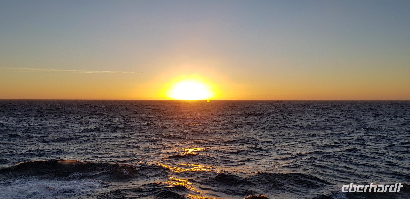 Sonnenuntergang auf der Norwegian Sun &ndash; &copy; Jacob Spangenberg (Eberhardt TRAVEL)