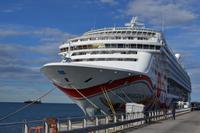 Die Norwegian Sun im Hafen von Puerto Madryn &ndash; &copy; Andreas Wolfsteller (Eberhardt TRAVEL)