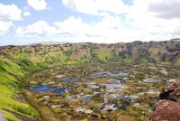 Rano Kau-Kratersee &ndash; &copy; Peggy Petzold (Eberhardt TRAVEL)