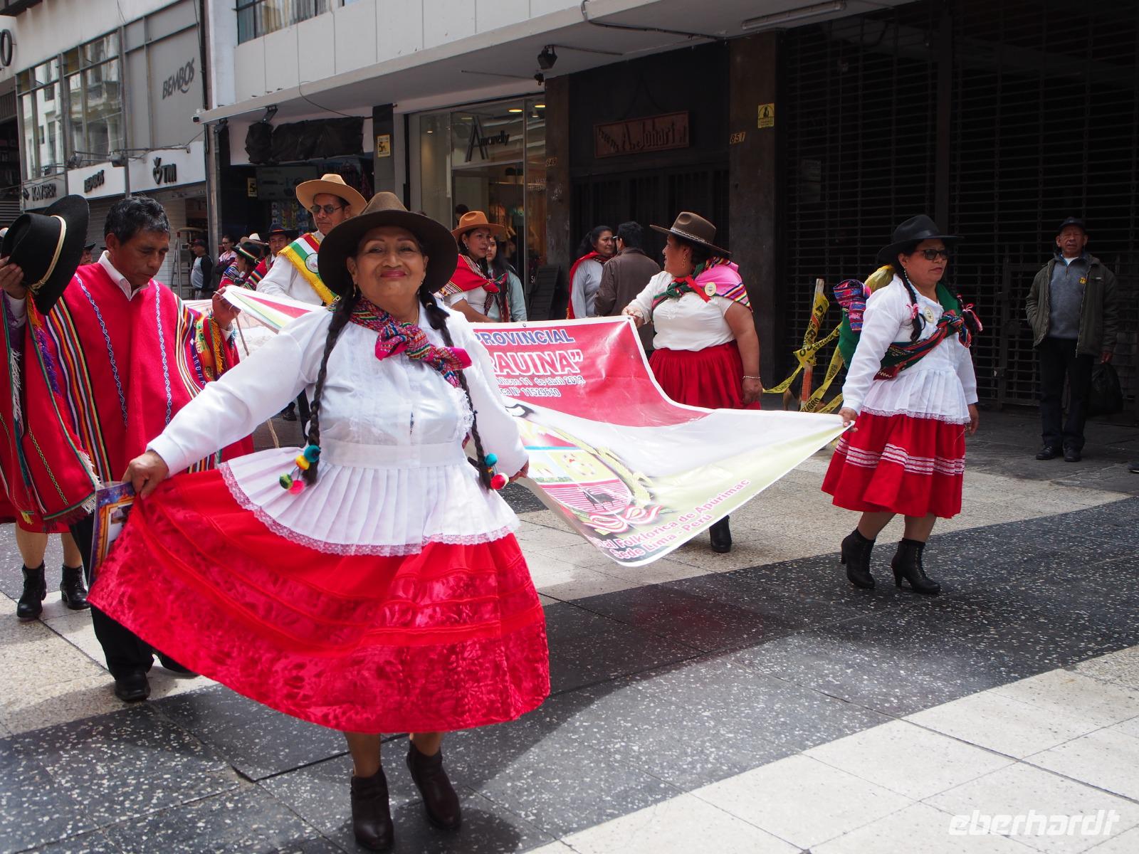 Folklore in Lima &ndash; &copy; Sinah Witzig (Eberhardt TRAVEL)