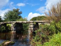 Clapper Bridge in Postbridge &ndash; &copy; Sinah Witzig (Eberhardt TRAVEL)