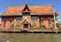 Am Flussufer &ndash; &copy; Elisabeth Fox-Maerki (Eberhardt TRAVEL)
