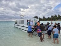 Bora Bora -  Privatstrand Motu Tevairoa...festgefahren &ndash; &copy; Frank Nimschowski (Eberhardt TRAVEL)