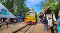 Zugfahrt auf dem Death-Railway &ndash; &copy; Petra Hady (Eberhardt TRAVEL)