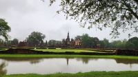 Tempel Parkanlage - Kamphaeng Phet &ndash; &copy; Petra Hady (Eberhardt TRAVEL)