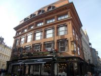 DSCN6973.JPG  kubistisches Haus , Cafe Orient &ndash; &copy; Kerstin Veit (Eberhardt TRAVEL)