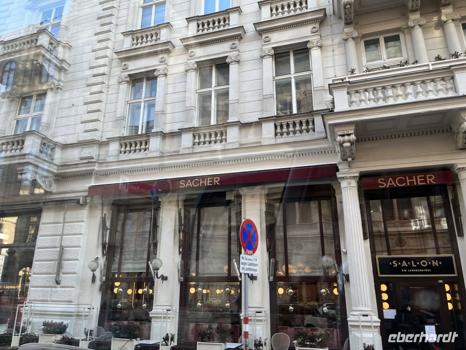 26.12.24 Ausflug nach Wien - Sacher Cafe &ndash; &copy; Renate Schuster (Eberhardt TRAVEL)