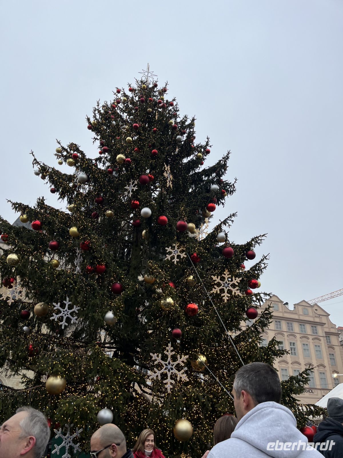 27.12.24 Abreise der Weihnachtsgäste - Weihnachtsmarkt Prag Altstädter Ring &ndash; &copy; Renate Schuster (Eberhardt TRAVEL)