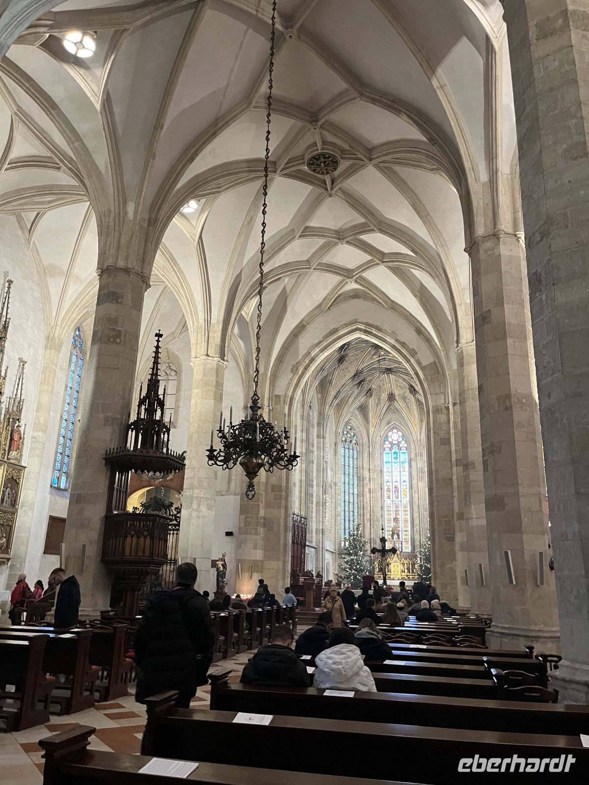 29.12.24  Bratislava -  Altstadt  St.Martin's Cathedrale &ndash; &copy; Renate Schuster (Eberhardt TRAVEL)