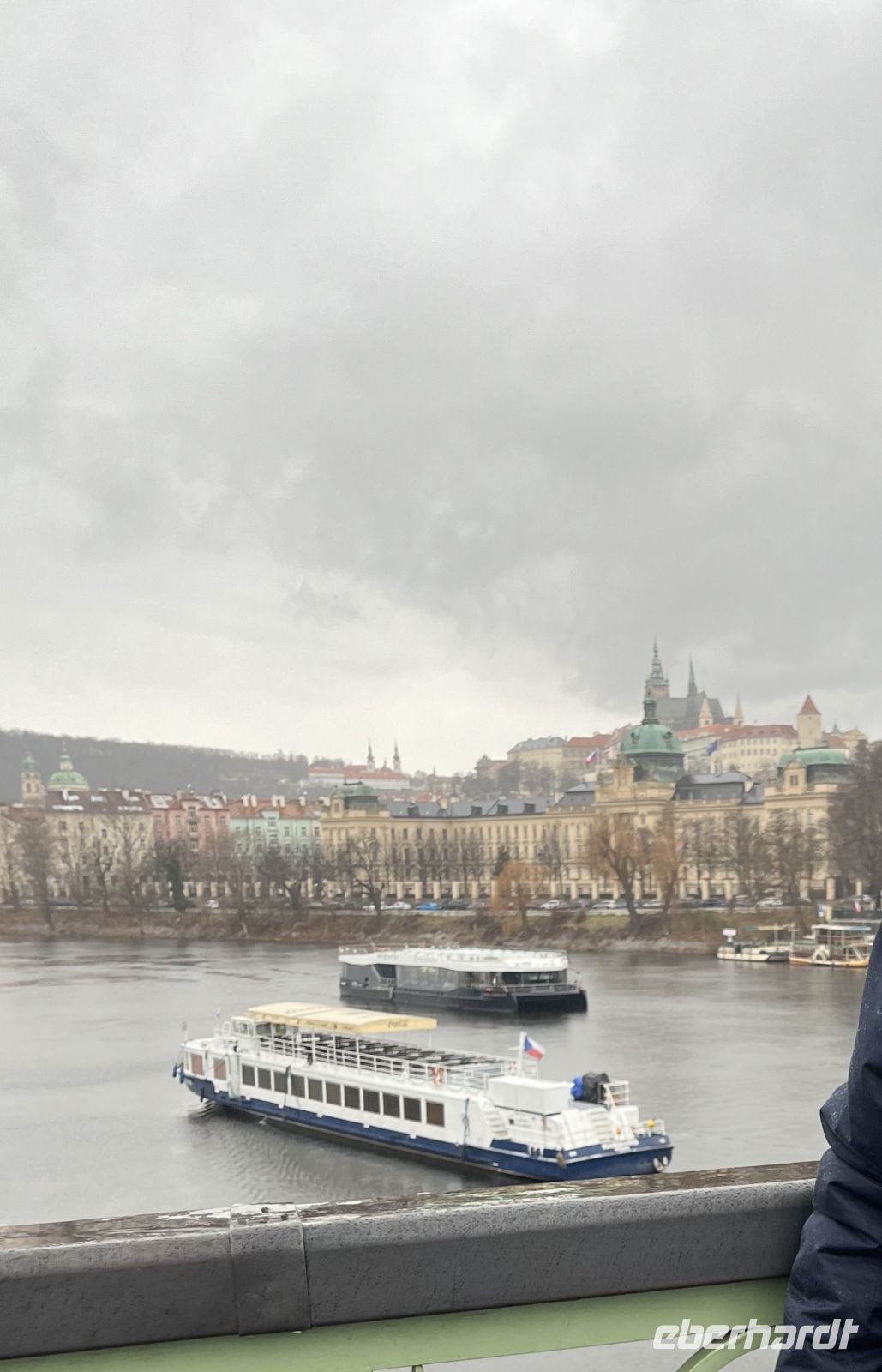 02.01.2025 Rückreise Moldau und Prager Burg und Regen &ndash; &copy; Renate Schuster (Eberhardt TRAVEL)