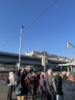 29.12.24  Bratislava -  weiter gehts zu Fuß &ndash; &copy; Renate Schuster (Eberhardt TRAVEL)