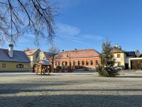 2. Tag – Silvesterausflug – Winterspaziergang durch das Barockdorf Holašovice &ndash; &copy; Andreas Wolfsteller (Eberhardt TRAVEL)