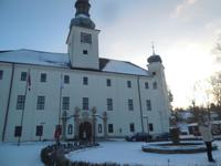vorm Schloßhotel &ndash; &copy; Heike Meinhold (Eberhardt TRAVEL)