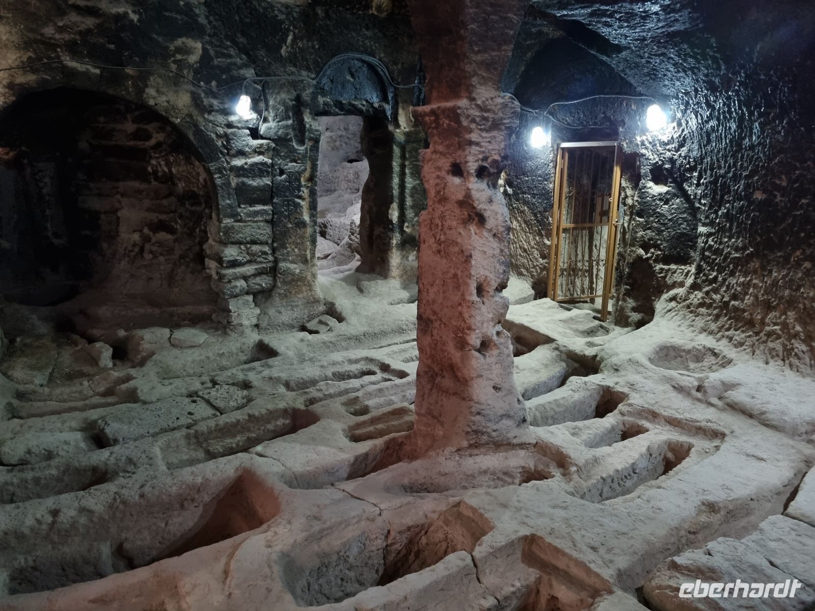 2. unterirdische Stadt Saint Mercurius Saratli (Gräber) &ndash; &copy; Katrin Deutschbein (Eberhardt TRAVEL)