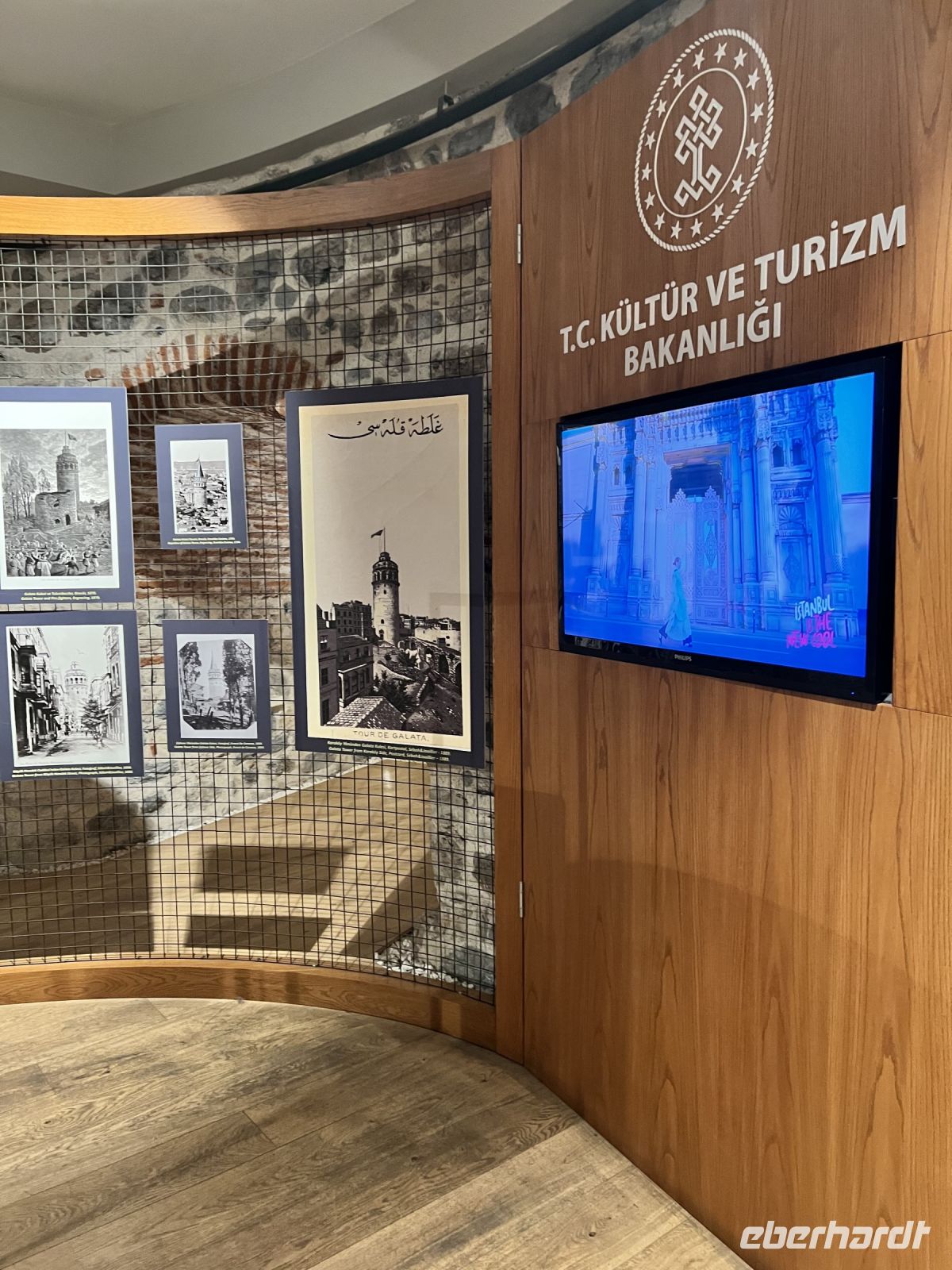 Ausstellung im Galater Turm.jpeg &ndash; &copy; Andy Nguyen (Eberhardt TRAVEL)